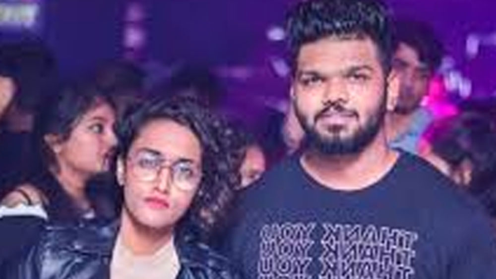 রক্তাক্ত অবস্থায় হাসপাতালে নিয়ে যাওয়া হয় তাঁকে। জ্যাসমিন তখন পাঁচ সপ্তাহের অন্তঃসত্ত্বা ছিলেন। তাঁর ইউটেরাস এতটাই ক্ষতিগ্রস্ত হয়েছিল যে, তাঁর বাচ্চাকে বাঁচানো যায়নি। পুরো বিষয় জ্যাসমিন বাড়ির লোককে জানান। ইতিমধ্যে স্বামী তাঁকে ডিভোর্স দিতে চেয়ে কোর্টে আবেদন জানান।