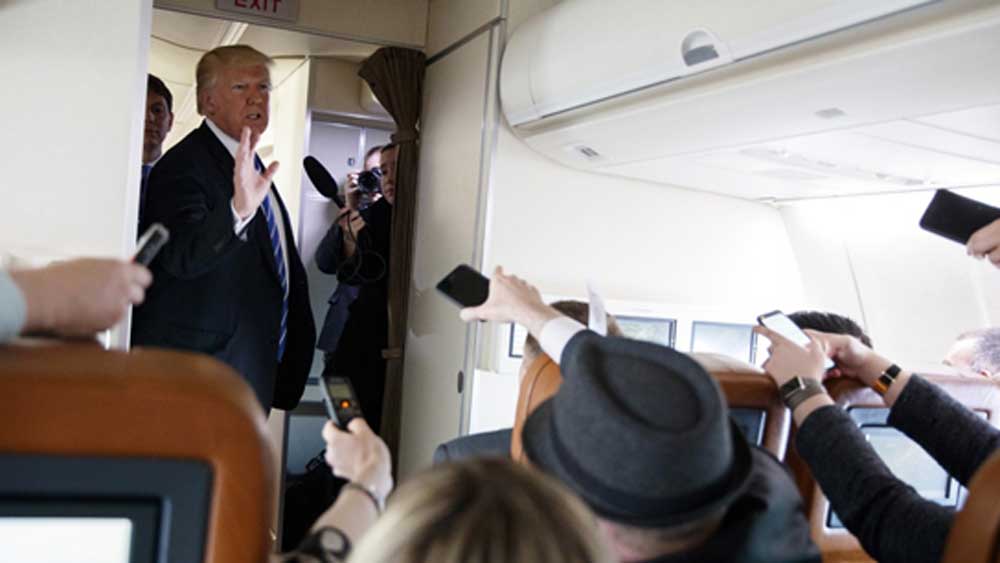 এই বিমানের জ্বালানি ধারণ ক্ষমতা এতটাই যে, সারা বিশ্বে চক্কর দিতে পারবে। প্রয়োজনে মাঝ আকাশেই উড়ন্ত অবস্থায় জ্বালানি ভরেও নিতে পারবে। অন্য বিমানের মতো জ্বালানি ভরতে অবতরণের কোনও প্রয়োজনই নেই।