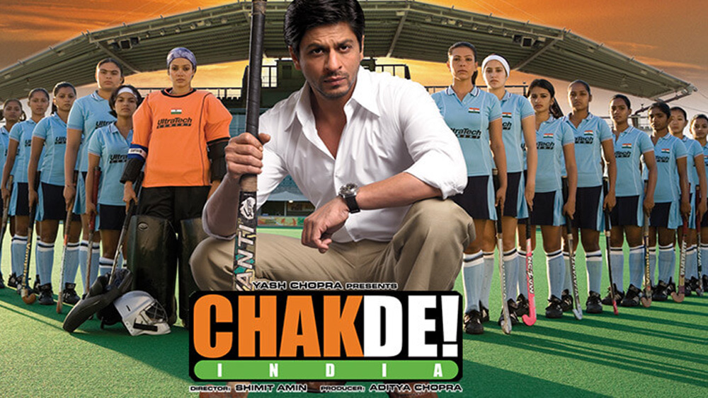 লাগাতার তিন বছর স্বর্ণপদক জয়ের ঘটনা ছিল ‘চক দে ইন্ডিয়া’ ছবি নির্মাণের অনুপ্রেরণা। ২০০৭ সালে মুক্তি পাওয়া এই ছবির অন্যতম প্রেক্ষাপট ছিলেন সূরজ লতা দেবী।