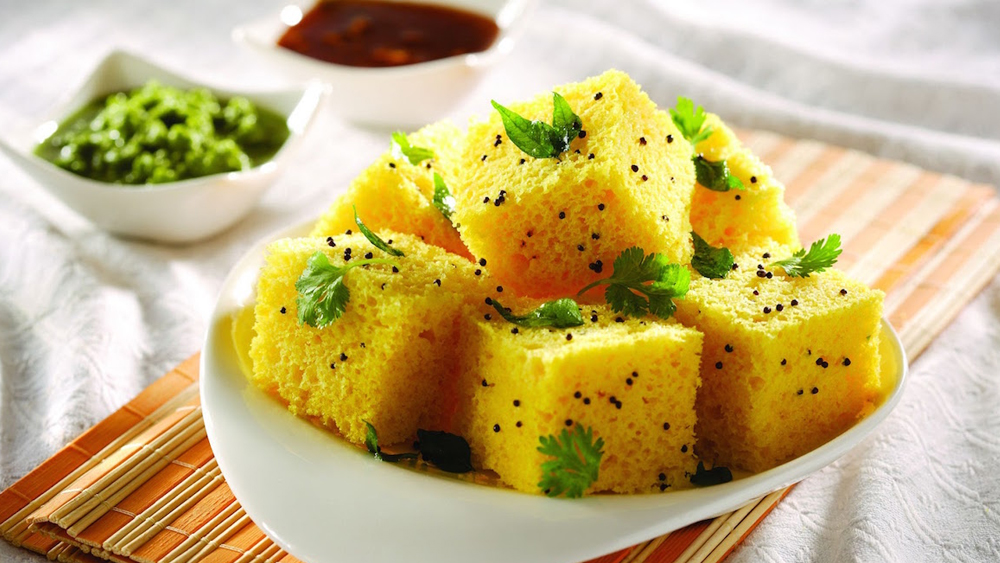 সবার শেষে মিষ্টিমুখ। সেখানেও আন্তর্জাতিকতার সঙ্গে ভারতীয় ঐতিহ্যের মেলবন্ধন।