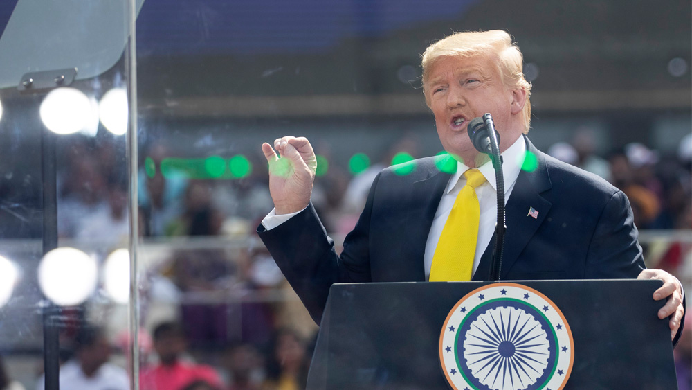 প্রচলিত রীতি আনুযায়ী, বিশেষ নজর দেওয়া হয় হাসপাতালের উপর। ট্রাম্পের নির্ধারিত সফরের গন্তব্যের আশেপাশে যে হাসপাতাল আছে, তার একটি মানচিত্র তৈরি করা হয়। যাতে আপৎকালীন অবস্থায় দ্রুত পদক্ষেপ করা যায়। হাসপাতালগুলিতে মোতায়েন রাখা হয় মার্কিন চিকিৎসকও।