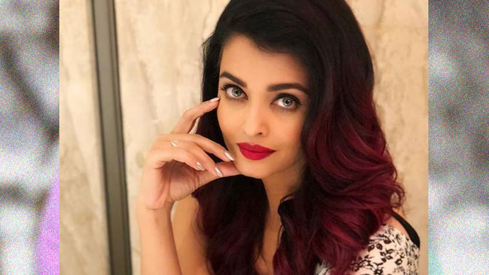 ১৯৯৭ সালে মনিরত্নমের তামিল ছবি ‘ইরুভার’-এ প্রথম দেখা গিয়েছিল তাঁকে। ওই বছরই ঐশ্বর্যা হিন্দি ছবি ‘অউর প্যার হো গয়া’-তেও সুযোগ পান।