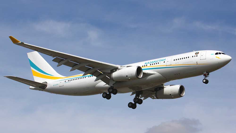 এয়ারবাস এ৩৩০-২৪৩ প্রেস্টিজ: কাজাখস্তানের প্রেসিডেন্টের বিমান। এই বিমান বানাতে খরচ পড়েছে আনুমানিক ২৫ কোটি ডলার। একসঙ্গে ৫০ জনের বসার জায়গা আছে এই বিমানে। সর্বোচ্চ গতিবেগ ঘণ্টায় প্রায় এক হাজার কিলোমিটার।