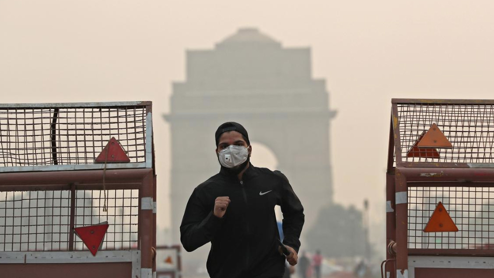 সুইডেনের সংস্থা আইকিউ এয়ারভিসুয়াল এই সমীক্ষায় আরও জানা যাচ্ছে,  ভারতের দিল্লি, গাজিয়াবাদ, পাকিস্তানের ফয়জলাবাদ, গুজরনওয়ালা, চিনের হটান—এই শহরগুলিই সারা পৃথিবীর সবচেয়ে দূষিত শহর।
