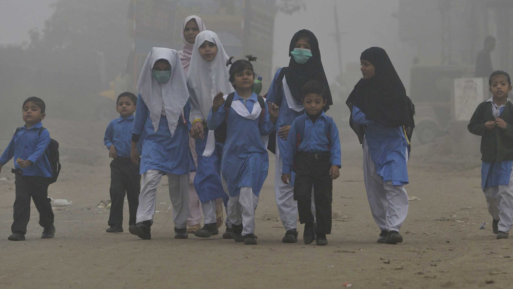 তালিকায় রয়েছে পাকিস্তানের বেশ কিছু শহরের নামও। ফয়জলবাদ,লাহোর তার মধ্যে অন্যতম।