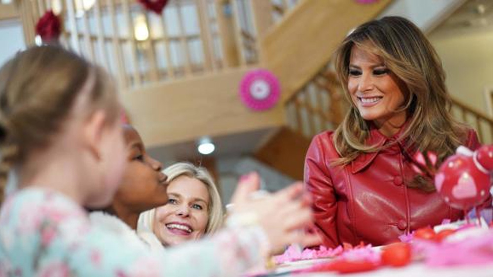 মাত্র পাঁচ বছর বয়সে শুরু করেছিলেন মডেলিং। ১৬ বছর বয়সে তিনি আত্মপ্রকাশ করেন পেশাদার মডেল হিসেবে। তার দু’বছর পরে ইতালির মিলানের নামী মডেলিং এজেন্সির সঙ্গে তাঁর চুক্তি হয়।