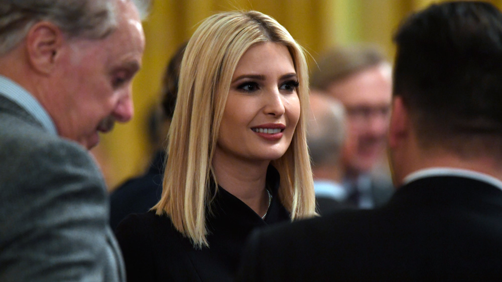 ১৫ বছর বয়স অবধি ইভাঙ্কার পড়াশোনা নিউইয়র্কের শ্যাপিন স্কুলে। তারপর তাঁকে পাঠানো হয় কানেকটিকাটের এক বোর্ডিং স্কুলে। এরপর ইভাঙ্কা দু’বছর পড়াশোনা করেন জর্জটাউন বিশ্ববিদ্যালয় থেকে। শেষে অর্থনীতিতে স্নাতক হন পেনসিলভানিয়া বিশ্ববিদ্যালয় থেকে।