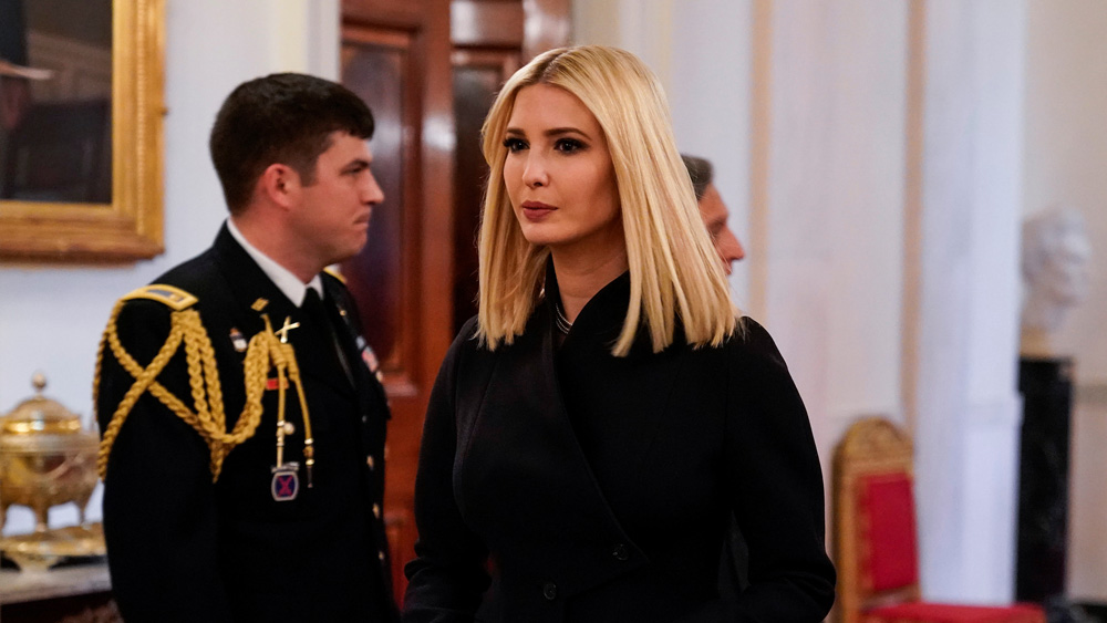 তাঁর মা ইভানা ছিলেন মডেল। মায়ের মতো ইভাঙ্কাও মডেলিং করেন ছাত্রীজীবনে। স্কুলে পড়ার সময়েই তিনি টমি হিলফিগারের মতো ব্র্যান্ডের হয়ে মডেলিং করেন। ‘ভোগ’, ‘ফোর্বস লাইফ’, ‘টাউন অ্যান্ড কান্ট্রি’-র মতো নামী ফ্যাশন ও লাইফস্টাইল পত্রিকার প্রচ্ছদে দেখা গিয়েছে ইভাঙ্কাকে।