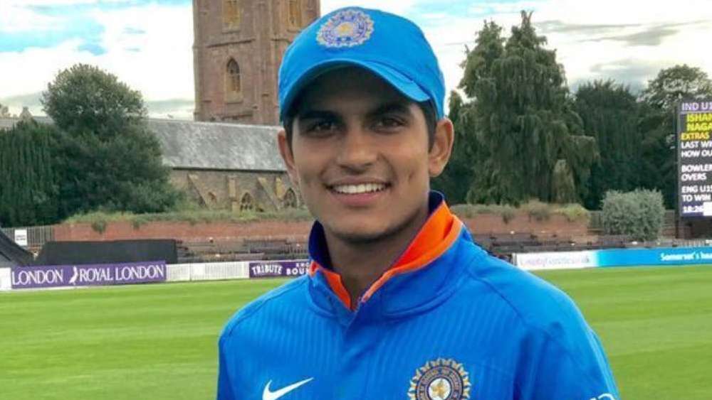 দ্বিতীয় টেস্টে শুভমন গিলকে খেলানো একটা সমাধান হতে পারে। নিউজিল্যান্ডে এসে ‘এ’ দলের হয়ে ধারাবাহিক থেকেছেন তিনি। একটা ডাবল সেঞ্চুরিও করেছেন গিল। ছন্দে থাকা ব্যাটসম্যানকে খেলানো যেতেই পারে। অন্তত, পৃথ্বী যা রান করেছেন, তার চেয়ে খারাপ কিছু হবে না।