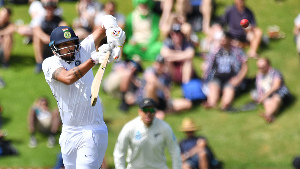 নিউজিল্যান্ডের লোয়ার অর্ডার ব্যাটসম্যানরাও ব্যাট হাতে ভরসা দিয়েছে দলকে। কিন্তু, কোনও ইনিংসেই ভারতের তলার দিকের ব্যাটসম্যানরা তা দিতে পারেননি। আধুনিক ক্রিকেটে কিন্তু বোলারদেরও রান করা জরুরি।