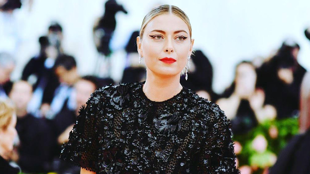 শারাপোভা জানিয়েছিলেন, শারীরিক সমস্যার জন্য সেই ২০০৬ সাল থেকে এই ওষুধ খাচ্ছেন তিনি এবং তিনি জানতেন না মেলডোনিয়াম নিষিদ্ধ হয়ে গিয়েছে। তাঁর আবেদন অগ্রাহ্য করে তাঁকে প্রথমে দু’বছরের জন্য নির্বাসনে পাঠানো হয়। পরে যা কমে ১৫ মাসে দাঁড়ায়।