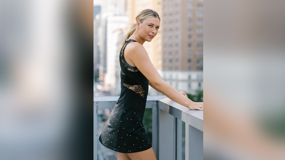 কিন্তু অবসরের সিদ্ধান্ত কেন? গত বছর যুক্তরাষ্ট্র ওপেনে সেরিনার কাছে ১-৬, ১-৬ হারের পরেই তিনি বুঝে যান, আর নয়। এ বার সময় হয়েছে টেনিসকে বিদায় জানানোর। জানিয়েছেন, শারাপোভা।