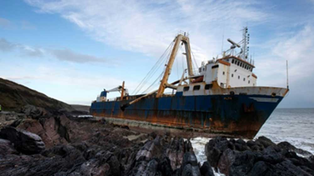 তবে ২০১৯ সালে সেপ্টেম্বরে একবার দেখা মিলেছিল জাহাজটার। রয়্যাল নেভি আইস পেট্রল শিপ জাহাজটাকে দেখতে পেয়েছিল। এইভাবে ভাসতে ভাসতে সেটা তখন পৌঁছে গিয়েছিল ইউরোপের কাছাকাছি।