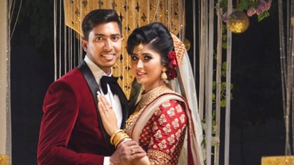 টেস্ট না খেললেও বিয়ের পরে জাতীয় দলের বাঁ হাতি ব্যাটসম্যান ওয়ানডে ও টি টোয়েন্টি সিরিজে খেলবেন বলে জানিয়েছেন।