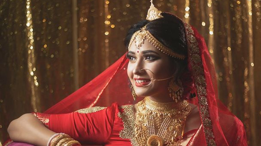 পারিবারিক ভাবে বিয়ের আয়োজন করা হলেও দীর্ঘদিন ধরেই চলছিল সৌম্য ও পূজার মিষ্টি প্রেম। এক ভিডিয়ো সাক্ষাৎকারে দু’জনের সম্পর্কের না বলা গল্প জানিয়েছেন পূজাই।