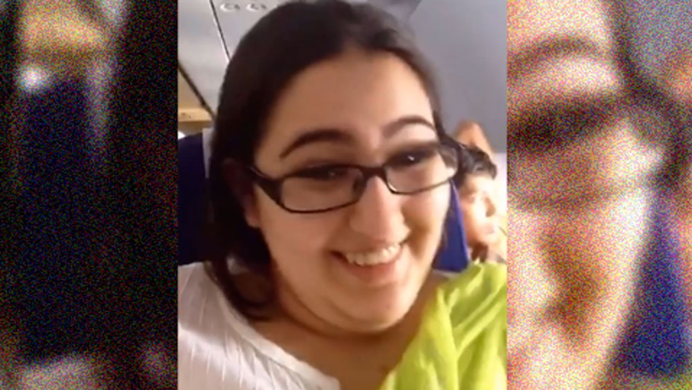 সম্প্রতি সারা তাঁর ইনস্টাগ্রামে একটি ভিডিয়ো পোস্ট করেছেন। তাঁর কলেজ জীবনের ভিডিয়ো। ভিডিয়োর ওই মহিলাই যে আজকের সারা, তা সহজে কেউ বিশ্বাস করতে পারবেন না।