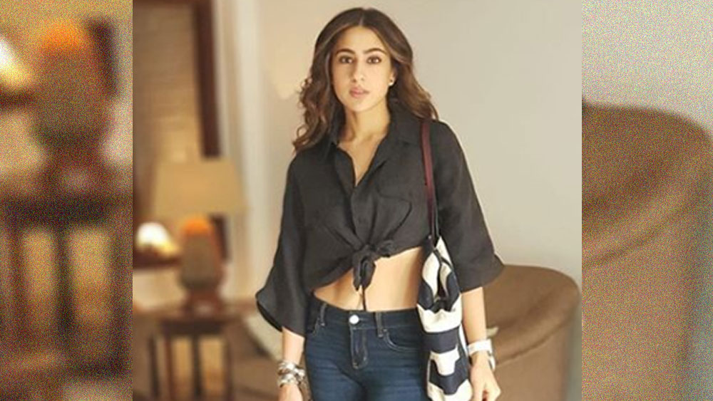 সে সময় ৯৬ কেজি ওজন ছিল সারার। এই ছিপছিপে তন্বীর মুখ যে এক সময় এ রকম গোল ছিল, তা কখনও ভাবা যায়! শুধু কি মুখ, সারা শরীরের অবস্থাও তেমনই ছিল।