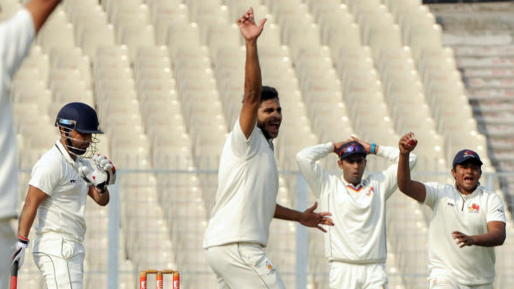 ২০১৩-১৪ রঞ্জি মরসুমে ৬টি ম্যাচে পান ২৭ উইকেট । পরের মরসুমে ১০ ম্যাচে তাঁর শিকার ৪৮ উইকেট। ২০১৫-১৬ মরসুমে রঞ্জি ফাইনালে সৌরাষ্ট্রের বিরুদ্ধে তাঁর ৮ উইকেট মুম্বইকে ৪১তম রঞ্জি ট্রফি এনে দেয়। ধারাবাহিক ভাবে ভাল পারফরম্যান্সের দৌলতে তাঁর সামনে জাতীয় দলের দরজা খুলে যায়।