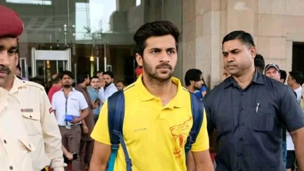 আইপিএলে যন্ত্রণার স্মৃতিও রয়েছে। গত আইপিএলের ফাইনালে লাসিথ মালিঙ্গার শেষ বলে তিনি দু’রান নিতে না পারায় চ্যাম্পিয়ন হতে পারেনি চেন্নাই সুপার কিংস। টেস্ট কেরিয়ারেও রয়েছে যন্ত্রণা। ২০১৮ সালের অক্টোবরে ওয়েস্ট ইন্ডিজের বিরুদ্ধে হায়দরাবাদে টেস্ট অভিষেকে মাত্র ১০ বল করেই কুঁচকির চোটে মাঠ ছেড়ে বেরিয়ে যেতে হয়েছিল তাঁকে।