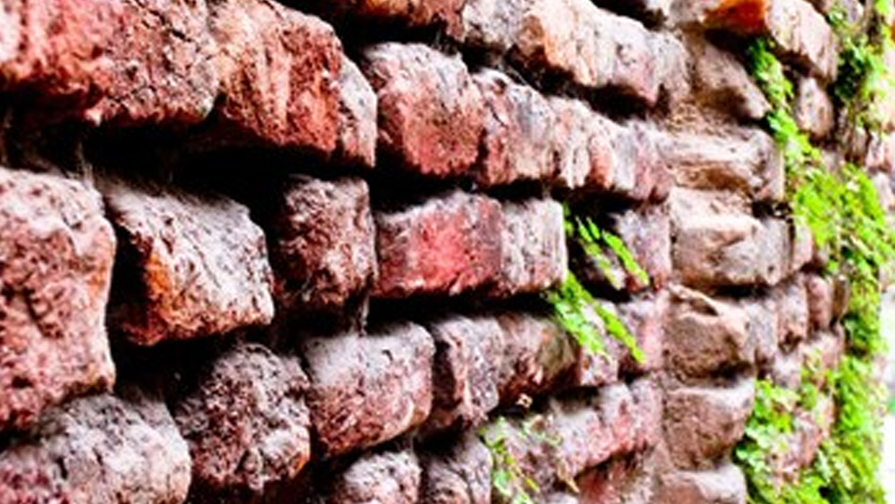 হাসপাতাল এবং ছোঁয়াচে রোগীরা স্থানান্তরিত হয়ে গেলেও রাস্তার পরিচয়ে থেকে যায় ‘গুমঘর’ নামটি। কিন্তু কোন বাড়িতে ছিল সেই গুমঘর, তার অবস্থান চিহ্নিত করা যায়নি।