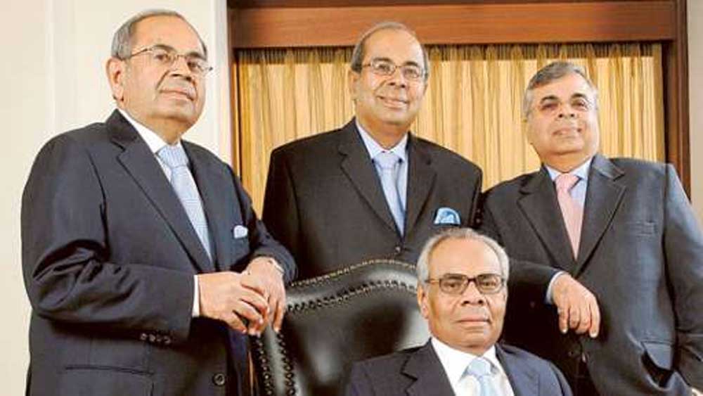 যদি শুধু ভারতকে ধরা হয়, তাহলে এই তালিকার দ্বিতীয় স্থানে আছেন এসপি হিন্দুজা পরিবার। সম্পত্তির পরিমাণ দু হাজার ৭০০ কোটি ডলার।