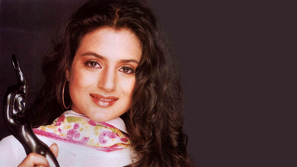 মুম্বইয়ের স্কুল থেকে পড়াশোনা শেষ করার পর উচ্চশিক্ষার জন্য আমেরিকা পাড়ি দেন ফারদিন। সেখানে আমিশা পটেলের সঙ্গে তাঁর বন্ধুত্ব হয়ে যায়। আমিশাও সে সময় আমেরিকাতেই পড়ছিলেন।