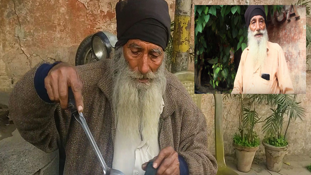 কয়েক বছরের মধ্যে আপনজনেরা চলে গিয়েছেন বলবীরকে ছেড়ে। তাঁর বড় ছেলে মারা যান ১৯৮৭ সালে। সেই মানসিক আঘাত সহ্য করতে পারেননি বলবীরের স্ত্রী। তিনি মারা যান ১৯৯২-এ। এখানেই শেষ হল না শোকের পরিধি। ১৯৯৮ আর ২০১৩, দেড় দশকের মধ্যে তিনি হারান মেজো আর ছোট ছেলেকে। তার তিন বছর পরে নাতির মৃত্যু সম্পূর্ণ করে বলবীরের একাকিত্বের বৃত্ত।  (ছবি: সোশ্যাল মিডিয়া)