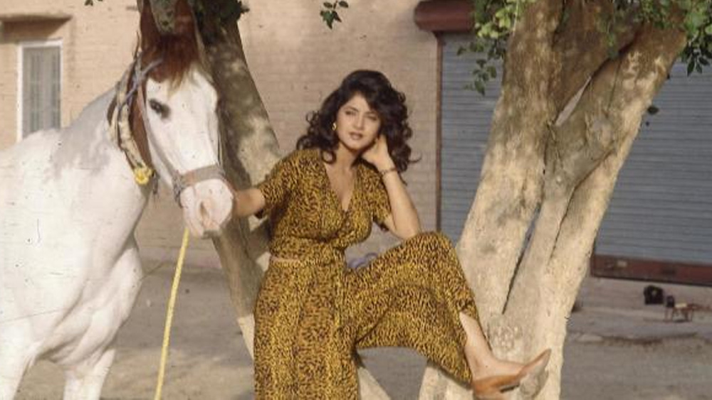 ১৯৮৮ সালে ‘গুনাহোঁ কা দেবতা’ ছবিতে দিব্যার অভিনয়ের কথা হয়েছিল। কিন্তু শেষ অবধি তিনি বাদ পড়েন। কীর্তি কুমার তাঁকে বেছেছিলেন ‘রাধা কা সঙ্গম’ ছবির জন্য। কিন্তু কোনও এক অজ্ঞাত কারণে সেই সুযোগ চলে যায় জুহি চাওলার কাছে।