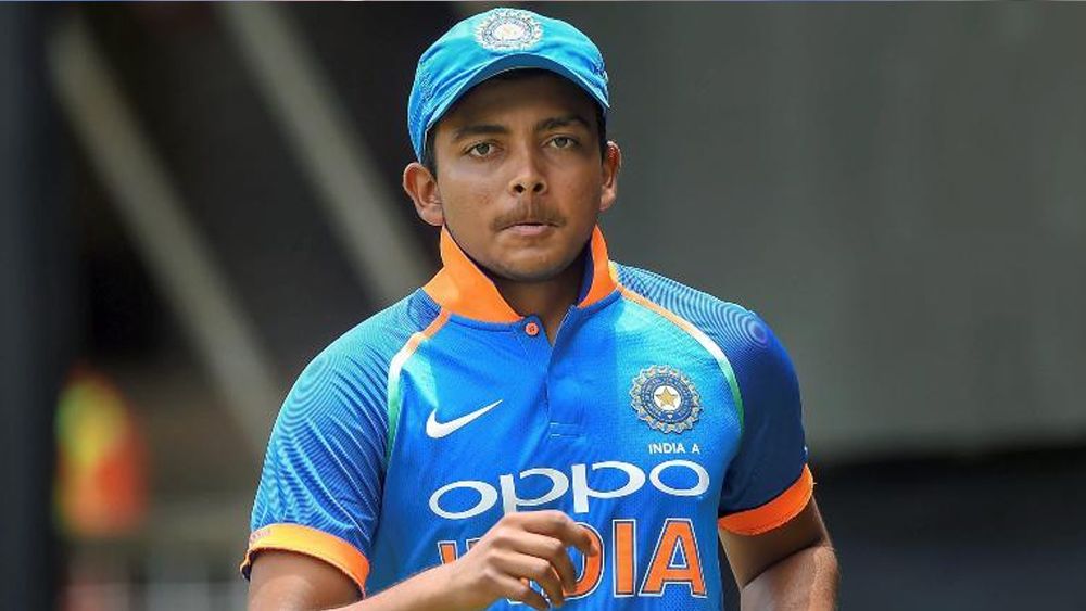 পৃথ্বী শ: কিউয়িদের বিরুদ্ধে তিনটি ওয়ানডে ম্যাচেই ওপেন করেছিলেন মুম্বইয়ের ডানহাতি। কিন্তু বড় স্কোর করতে পারেননি তিনি। দক্ষিণ আফ্রিকার বিরুদ্ধে রোহিত শর্মাকে বিশ্রাম দেওয়া হয়েছে। এ বার সুযোগের সদ্ব্যবহার করতে হবে পৃথ্বীকে।