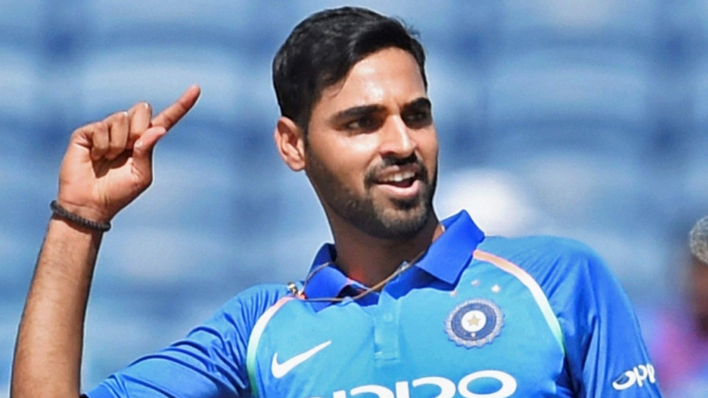 ভুবনেশ্বর কুমার: হার্দিকের মতো চোট সারিয়ে ফিরেছেন ভুবিও। ওয়েস্ট ইন্ডিজের বিরুদ্ধে সিরিজে শেষ বার ওয়ানডে-তে খেলেছিলেন ভুবি। তার পরে চোটের জন্য ছিটকে যেতে হয়েছিল। দীর্ঘদিন ছিলেন মাঠের বাইরে। এ বার পুরোদস্তুর ফিট হয়ে দক্ষিণ আফ্রিকার বিরুদ্ধে সিরিজে ফিরছেন ভুবি।