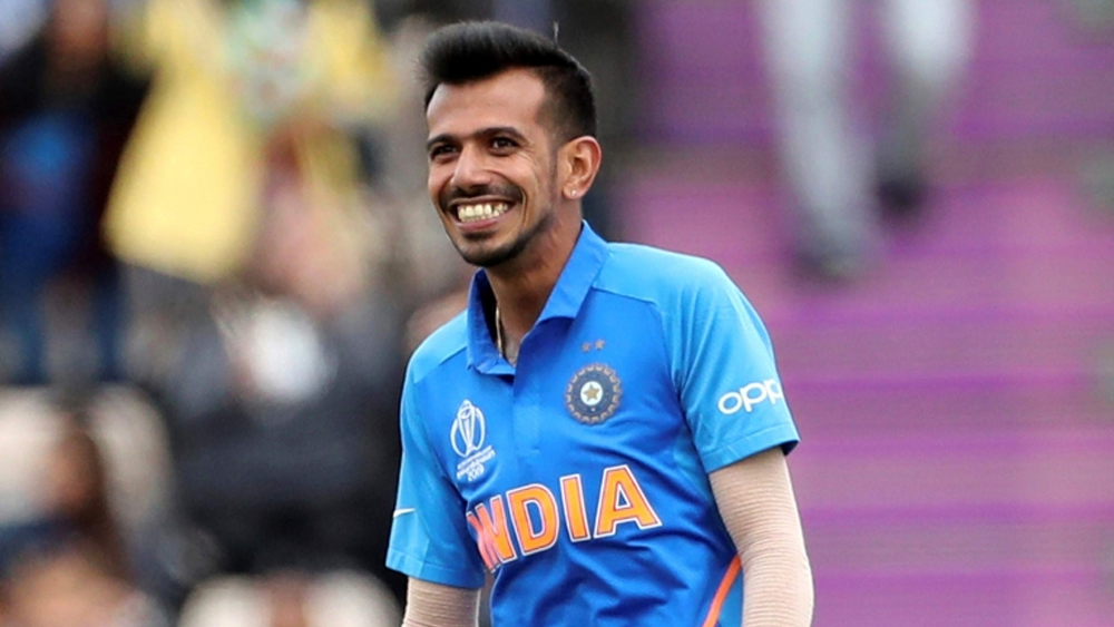 যুজবেন্দ্র চহাল: যখনই সুযোগ পেয়েছেন, লেগস্পিনার তা কাজে লাগিয়েছেন। কুলদীপ যাদবের সঙ্গে এগারোয় আসার লড়াই তাঁর। তবে নিউজিল্যান্ডে চহাল বেশি কার্যকরী হয়েছেন। ফলে, তাঁকেই সম্ভবত খেলানো হবে প্রোটিয়াদের বিরুদ্ধে।