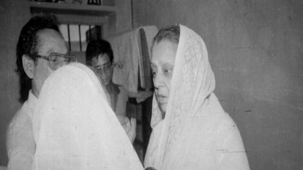 তৎকালীন সগরে এসে তিনি সপরিবারে থাকতে শুরু করেন। সেখানেই বাবা মায়ের কাছে সন্তান প্রসবের জন্য এসেছিলেন চূড়া দেবেশ্বরী দেবী। মেয়ের প্রসবকালীন মৃত্যুর পরে সদ্যোজাত নাতনিকে নিজেদের কাছেই রেখে দেন রানা-দম্পতি।