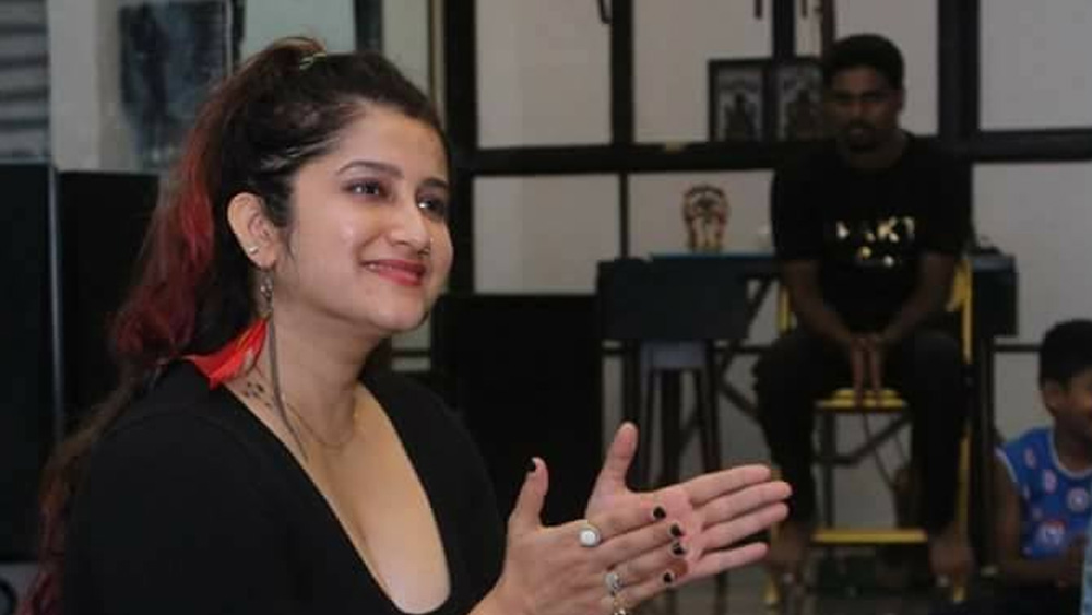 পেশাগত জীবনের পাশাপাশি স্মাইলি অবসাগ্রস্ত হয়ে পড়েছিলেন ব্যক্তিগত জীবনেও।