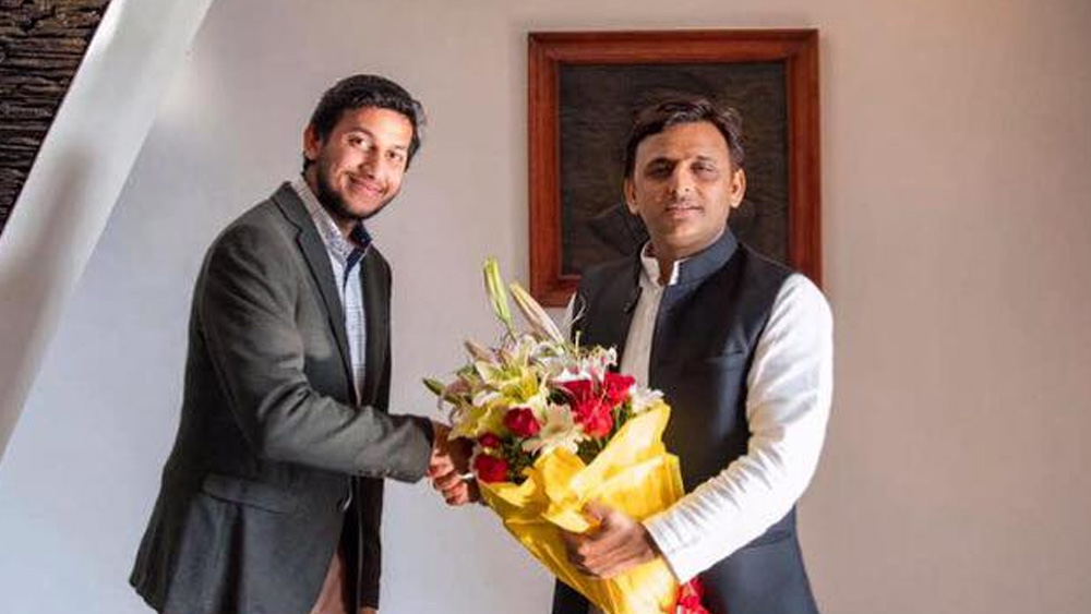 ভাল ভাবে ব্যবসা শুরু করার আগে রীতেশ বহু দেশ ঘুরলেন। থাকলেন বিভিন্ন হোটেলে। এর পরের ধাপ ছিল কঠোর পরিশ্রম। রীতেশ বুঝেছিলেন এ ছাড়া সাফল্য অধরা।