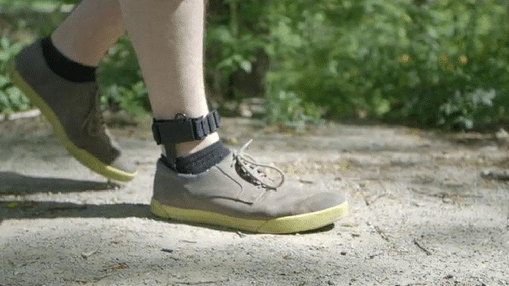 দু’জনেই পড়াশোনার ফাঁকে এখনও তাঁদের এই আবিষ্কারের উপর কাজ করে চলেছেন। যন্ত্রটিকে আরও আপগ্রেড করে তা ব্যবহারের উপযোগী করে তোলার আপ্রাণ চেষ্টা চালাচ্ছেন তাঁরা। আর এক-দু’বছরের মধ্যে তা বাজারে আসবে বলেই আশা তাঁদের।