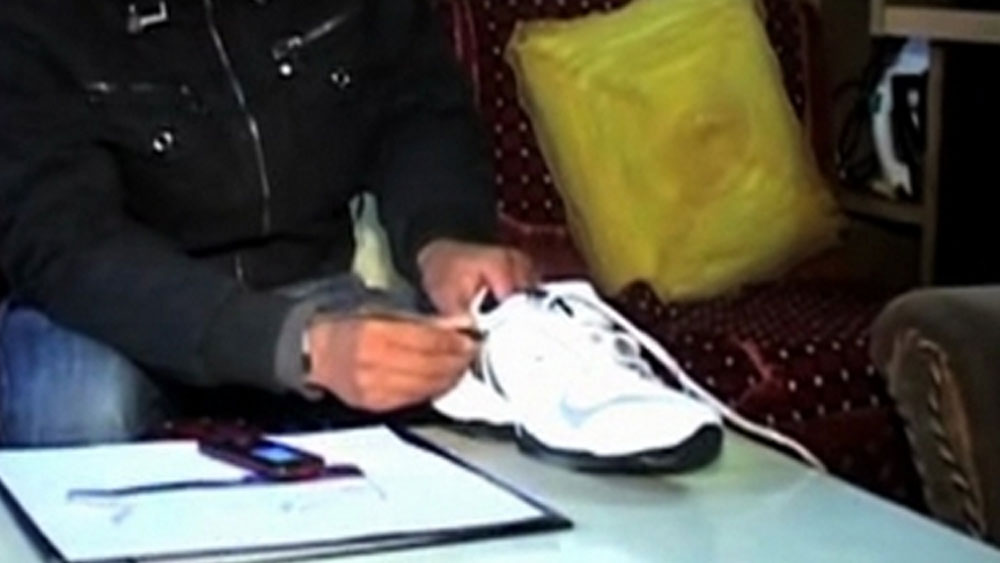 প্রথম যখন এই মডেলটি বানিয়েছিলেন তাঁরা, খরচ হয়েছিল দু’হাজার টাকা। কিন্তু অনেকটা পরিমাণ একসঙ্গে তৈরি করা গেলে, খরচ পাঁচশো টাকায় নেমে আসবে। যাতে প্রত্যেকের সাধ্যের মধ্যেই এই জুতো থাকে, তারই আপ্রাণ চেষ্টা চালাচ্ছেন তাঁরা।