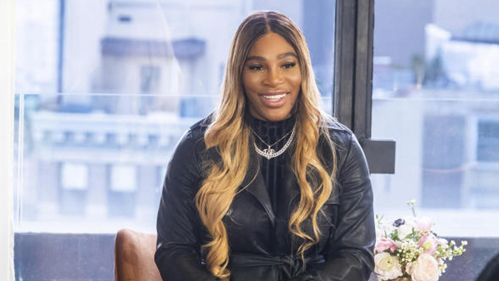 কোর্টের ভিতরে এবং বাইরে, দু’দিকেই সমান সপ্রতিভ সেরিনা উইলিয়ামস। টেনিস খেলোয়াড় হিসেবে তাঁর দুর্দান্ত পারফরম্যান্সের পাশাপাশি গুরুত্ব পেয়েছে একজন সফল ব্যবসায়ী হিসেবে তাঁর ভূমিকাও। ফলে সেরিনাও বিবেচিত হয়েছেন ক্রীড়াবিশ্বে প্রথম দশ প্রভাবশালী নারীর মধ্যে এক জন হিসেবে।