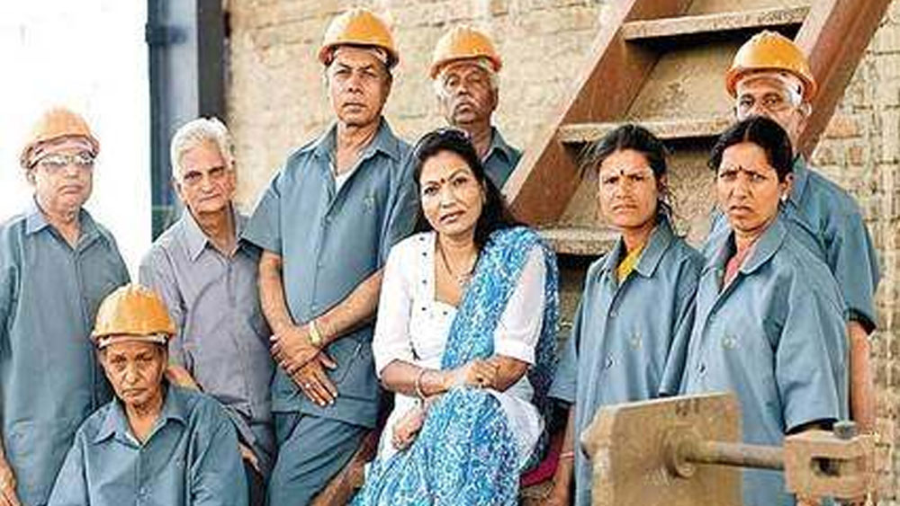 মাত্র দু’টাকা পারিশ্রমিকে এক কাপড়ের কারখানায় কাজ শুরু করা কল্পনা আজ ১১ কোটি ২০ লাখ ডলারের মালিক! কী ভাবে তাঁর জীবনের মোড় ঘুরল? কী ভাবে দলিত পরিবার থেকে উঠে আসা কল্পনা কোম্পানির মালিক হয়ে উঠলেন? তাঁর কাহিনি এরকম আরও অনেক মেয়ের কাছেই অনুপ্রেরণা আজ।