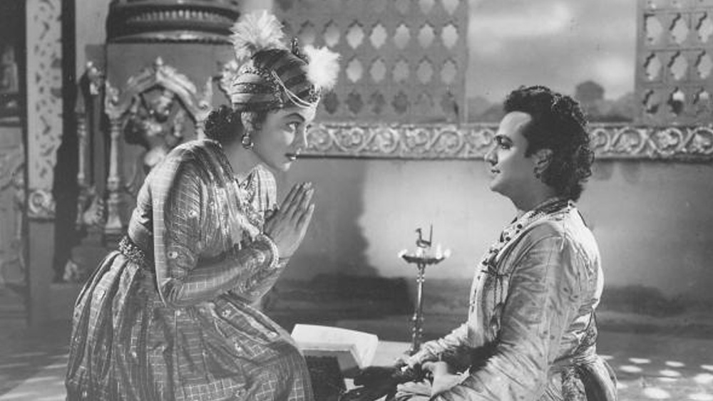 প্রথমদিকে নিরূপা অভিনয় করতেন মূলত পৌরাণিক ছবিতে। দেবীর চরিত্রে তাঁর অভিনয় জনপ্রিয় ছিল দর্শকদের মনে। চল্লিশ ও পঞ্চাশের দশকে নিরূপা রায় অভিনীত পৌরাণিক চরিত্রগুলি এতই জনপ্রিয় হয় যে, তাঁর বাড়িতেও সাধারণ মানুষ চলে যেতেন আশীর্বাদ নিতে।