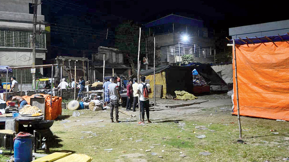 Coronavirus in India: Fair forcefully shut down by police