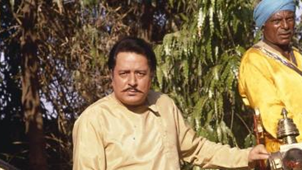 বেশ কিছু সুপারহিট ছবির নায়ক ছিলেন তিনি। তাঁর ফিল্মোগ্রাফিতে উল্লেখযোগ্য হল ‘ভিক্টোরিয়া নম্বর ২০৩’, ‘ঢুনঢ’, ‘বুডঢা মিল গ্যয়া’, ‘মেরে সজনা’, ‘দ্য বার্নিং ট্রেন’, ‘খঞ্জন’, ‘প্রেম ধরম’, ‘লাভার বয়’, ‘মেজর সাব’, ‘আক্রোশ’, ‘আ অব লট চলে’, ‘হিন্দুস্তান কি কসম’, ‘খোসলা কা ঘোসলা’ এবং ‘আশিক বনায়া আপনে’।