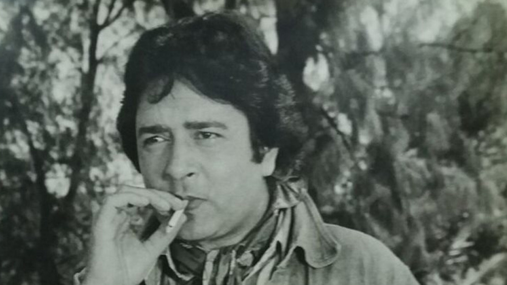 গীতাঞ্জলির অভিযোগ, পেশায় প্রযোজক প্রবীণ তাঁর দাদার প্রতি কোনও সহমর্মিতা দেখাননি। কাগজেকলমে বাড়ির মালিক হওয়ার জেরে তিনি নবীন ও গীতাঞ্জলিকে বাড়ি থেকে বার করে দেন। এরপর মাহিমে গীতাঞ্জলির মায়ের বাড়িতে আশ্রয় নিতে হয়েছিল নিশ্চল দম্পতিকে।