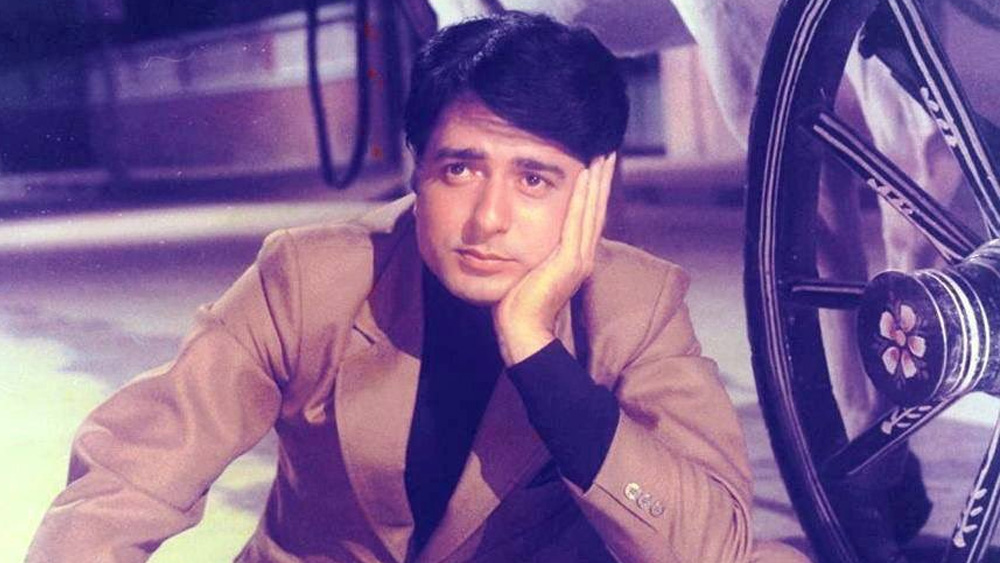 এই মানসিক আঘাত কাটিয়ে উঠতে পারে্ননি নবীনের স্ত্রী গীতাঞ্জলি। গৃহহীন হওয়ার কয়েক দিন পরেই মাহিমে তাঁর মায়ের বাড়িতে উদ্ধার হয় গীতাঞ্জলির ঝুলন্ত দেহ। পুলিশের দাবি, তিনি আত্মঘাতী হয়েছিলেন।