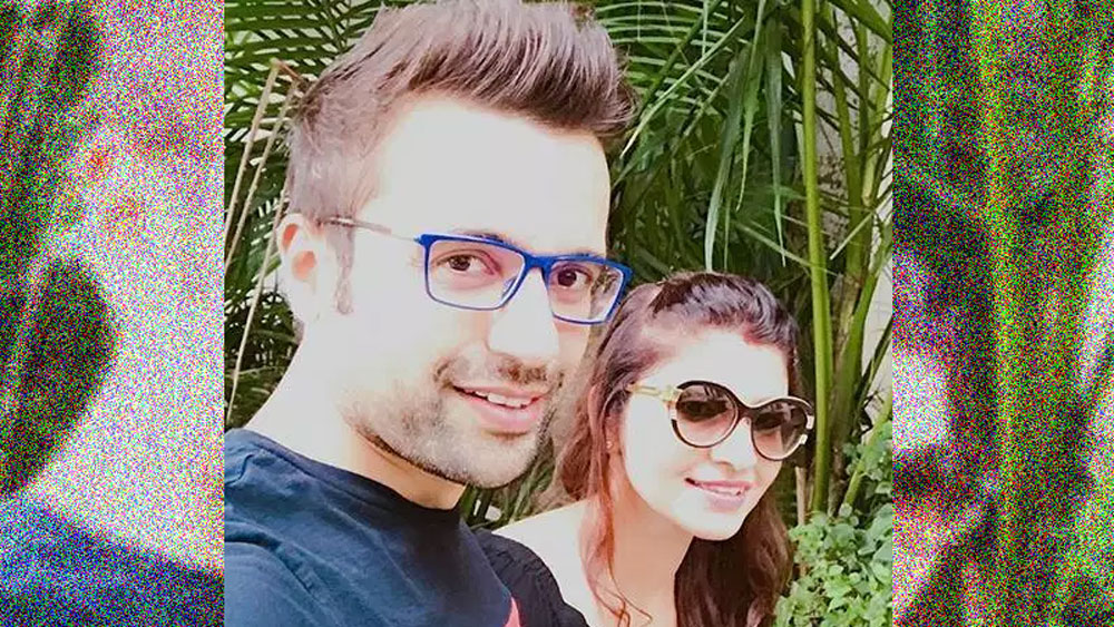 ব্যবসায়ী, শিক্ষক, ছাত্র এমনকি, তাঁদের অভিভাবকেরাও সন্দীপ মহেশ্বরীর ভক্ত। কিন্তু তাঁর ভক্তদের অনেকেই জানেন না, ইউটিউব সেনসেশন সন্দীপ মহেশ্বরী এক সময় জীবনে অনেক ব্যর্থতার সম্মুখীন হয়েছিলেন।