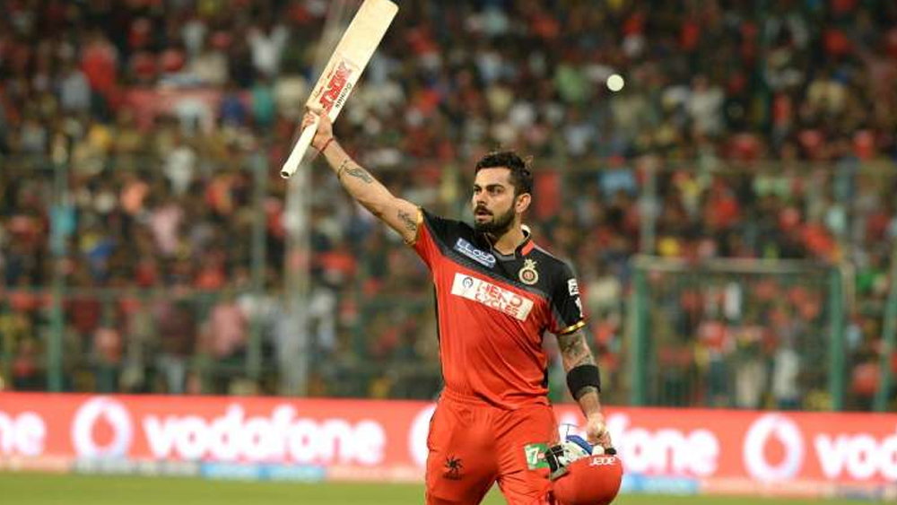 বিরাট কোহালির ক্ষতি হবে সবচেয়ে বেশি। আইপিএল না হলে রয়্যাল চ্যালেঞ্জার্স ব্যাঙ্গালোরের অধিনায়ক হারাবেন প্রায় ১৭ কোটি টাকা। কোনও ক্রিকেটারকে ধরে রাখার সর্বাধিক মূল্যের চেয়েও কোহালিকে দুই কোটি টাকা বেশি দেয় আরসিবি।