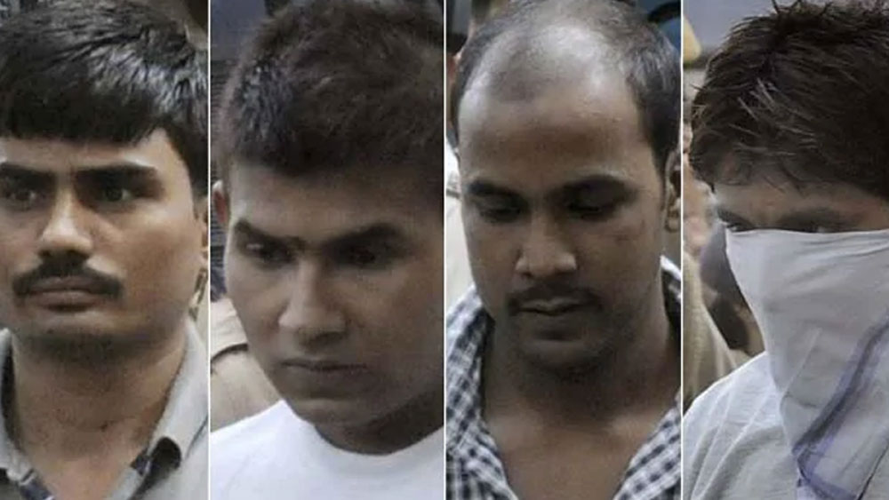 আর বাকি চার দণ্ডিত পবন গুপ্ত, বিনয় শর্মা, মুকেশ কুমার ও অক্ষয়কুমার সিংহকে আজ, শুক্রবার ভোর সাড়ে পাঁচটায় তিহাড় জেলে ফাঁসি দেওয়া হল।