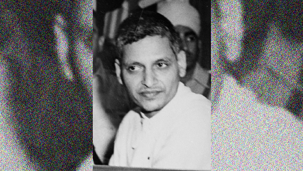 স্বাধীন ভারতের প্রথম ফাঁসি দেওয়া হয়েছিল নাথুরাম গডসেকে। মহাত্মা গাঁধীকে গুলি করার জন্যই ফাঁসির সাজা হয়েছিল তার। ১৯৪৮ সালের ৩০ জানুয়ারি গাঁধীকে গুলি করা হয়েছিল।