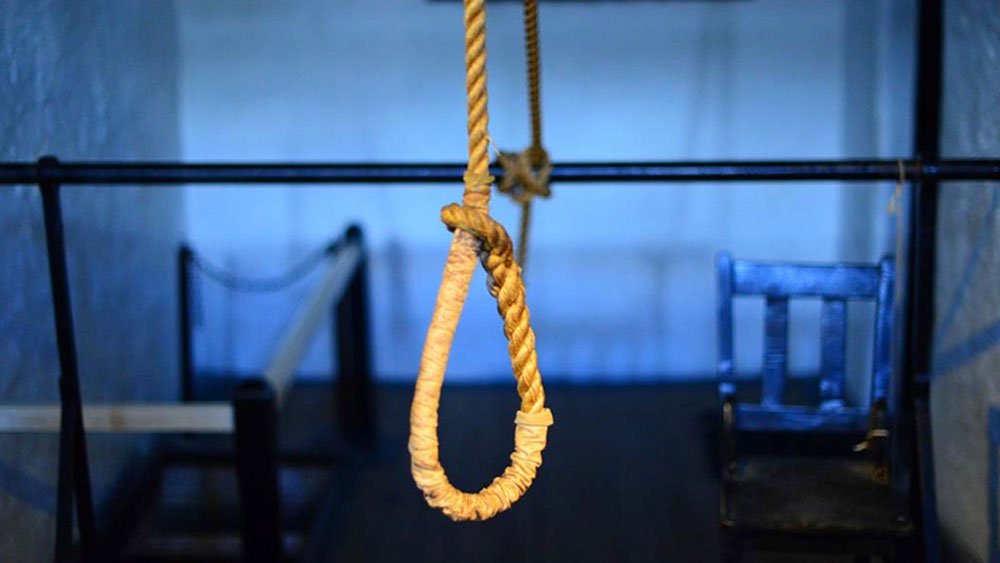 কসাব এবং আজমল গুরু দু’জনকেই  খুব গোপনে ফাঁসি দেওয়া হযেছিল। ফাঁসি হয়ে যাওয়ার পর তাদের ফাঁসির খবর প্রকাশ করা হয়।