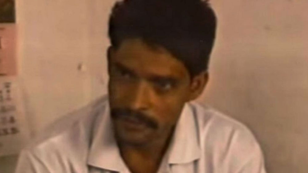 ধনঞ্জয় চট্টোপাধ্যায়। ১৪ বছরের নাবালিকা হেতাল পারেখকে ধর্ষণ এবং খুনের অপরাধে ধনঞ্জয়ের ফাঁসি হয়েছিল। ২০০৪ সালের ১৪ অগস্ট আলিপুর সেন্ট্রাল জেলে তার ফাঁসি হয়। তার ফাঁসি বহু বিতর্কিত। তাকে নিয়ে বাংলা ফিল্মও হয়েছে।