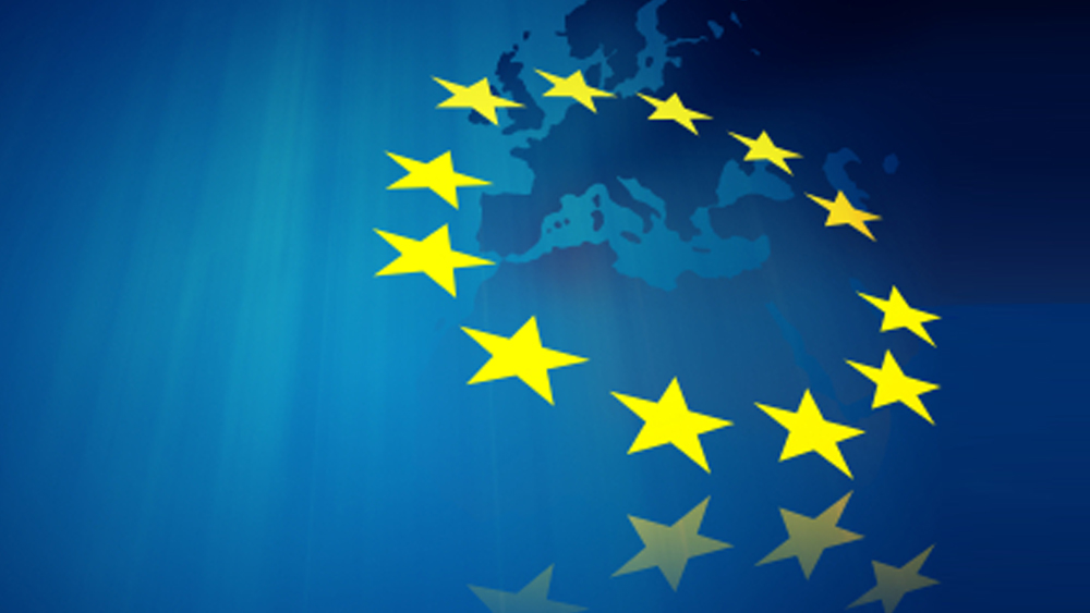 ইউরোপের তিনটি দেশ ছাড়া আর কোথাও মৃত্যুদণ্ড নেই। ইউরোপীয় ইউনিয়ন (ইইউ)-এ অন্তর্ভুক্তির অন্যতম শর্তই হল, সদস্য দেশ হলে মৃত্যুদণ্ড দেওয়া যাবে না। ইইউ-তে অন্তর্ভুক্তির জন্য ২০১২ সালে লাতভিয়া এই সাজার অবলুপ্তি ঘটায়। ইউরোপে এখন শুধুমাত্র বেলারুশ, ডনেস্ক পিপলস রিপাবলিক এবং লুহানস্ক পিপলস রিপাবলিকে প্রাণদণ্ড দেওয়া হয়।